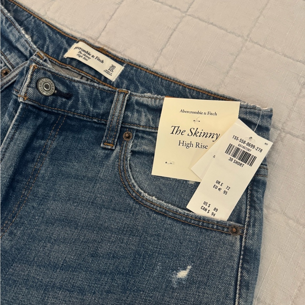 Abercrombie & Fitch. The Skinny. High Rise.